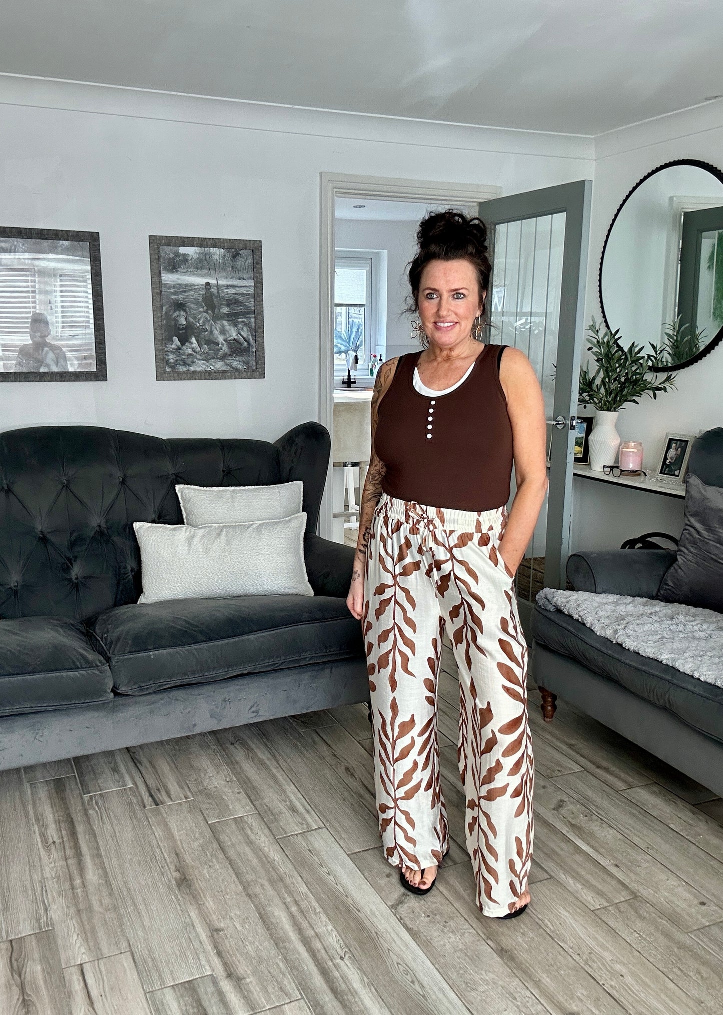 CHESTNUT TROUSERS