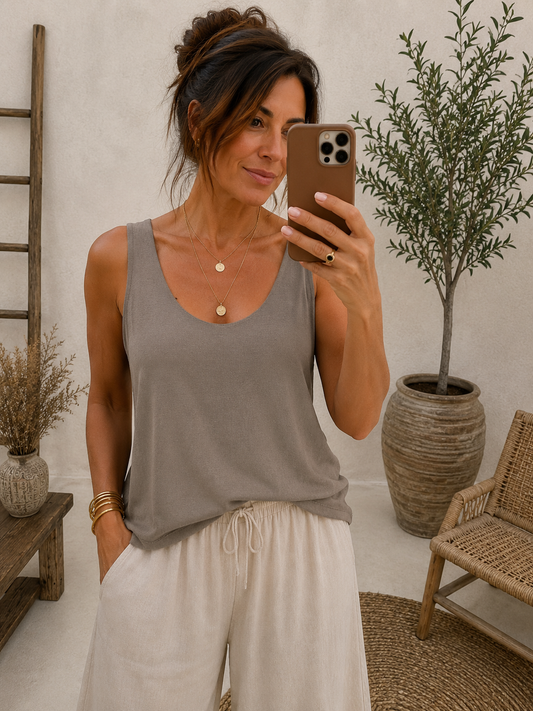SCOOP NECK VEST