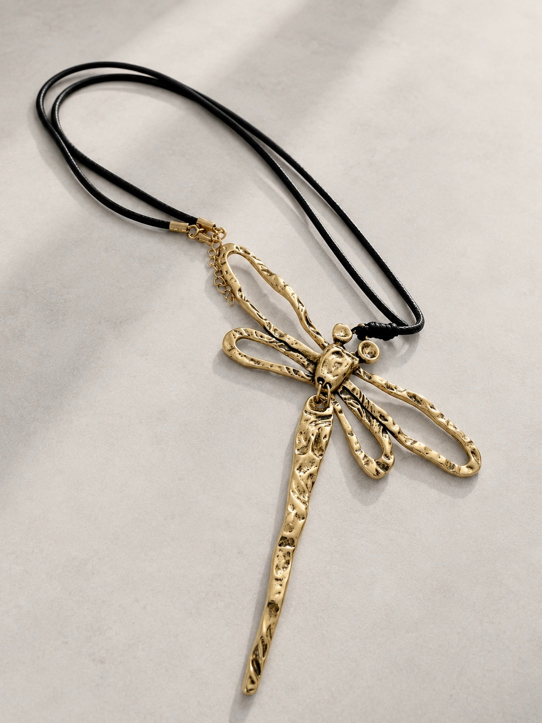 THE DRAGON FLY